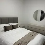 R&E Apartment