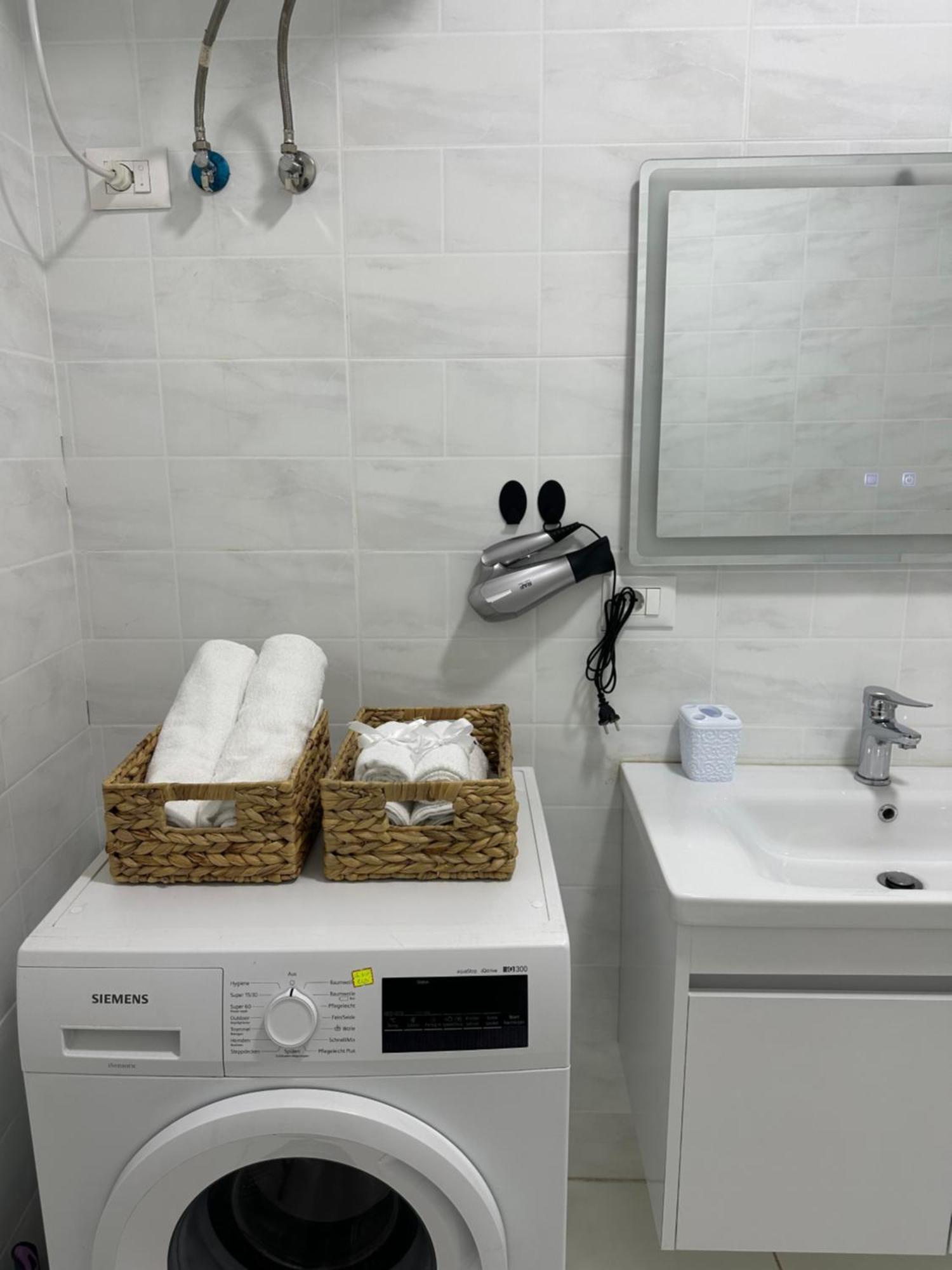 R&e Apartment *