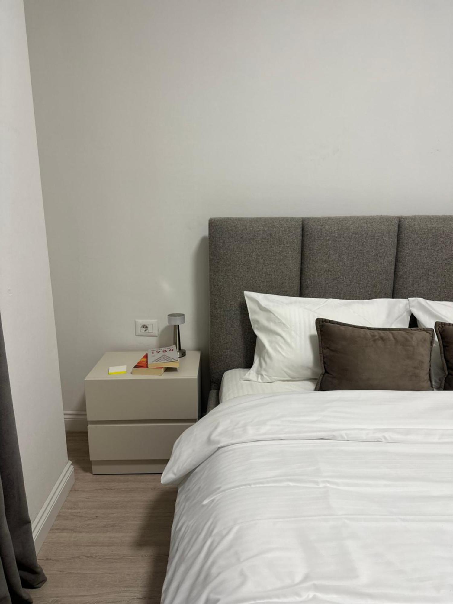 R&e Apartment *